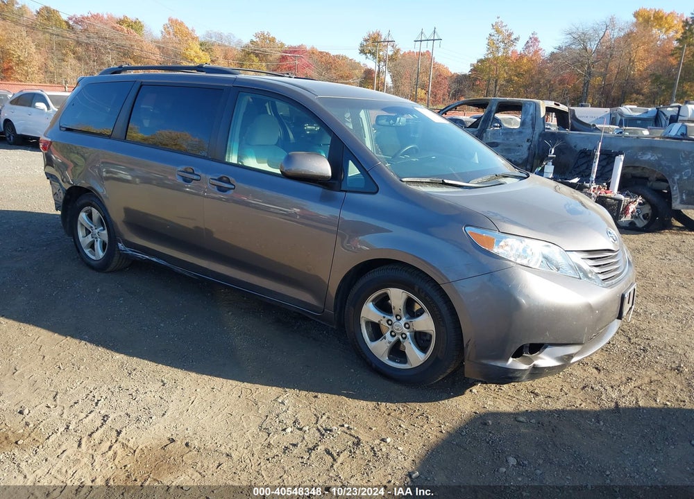 2015 TOYOTA SIENNA LE 8 PASSENGER VIN: 5TDKK3DC2FS527486