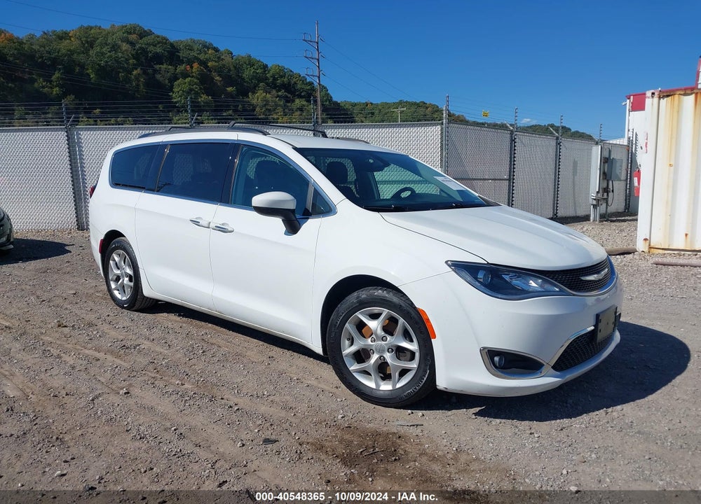 2017 CHRYSLER PACIFICA TOURING PLUS VIN: 2C4RC1BG4HR832327