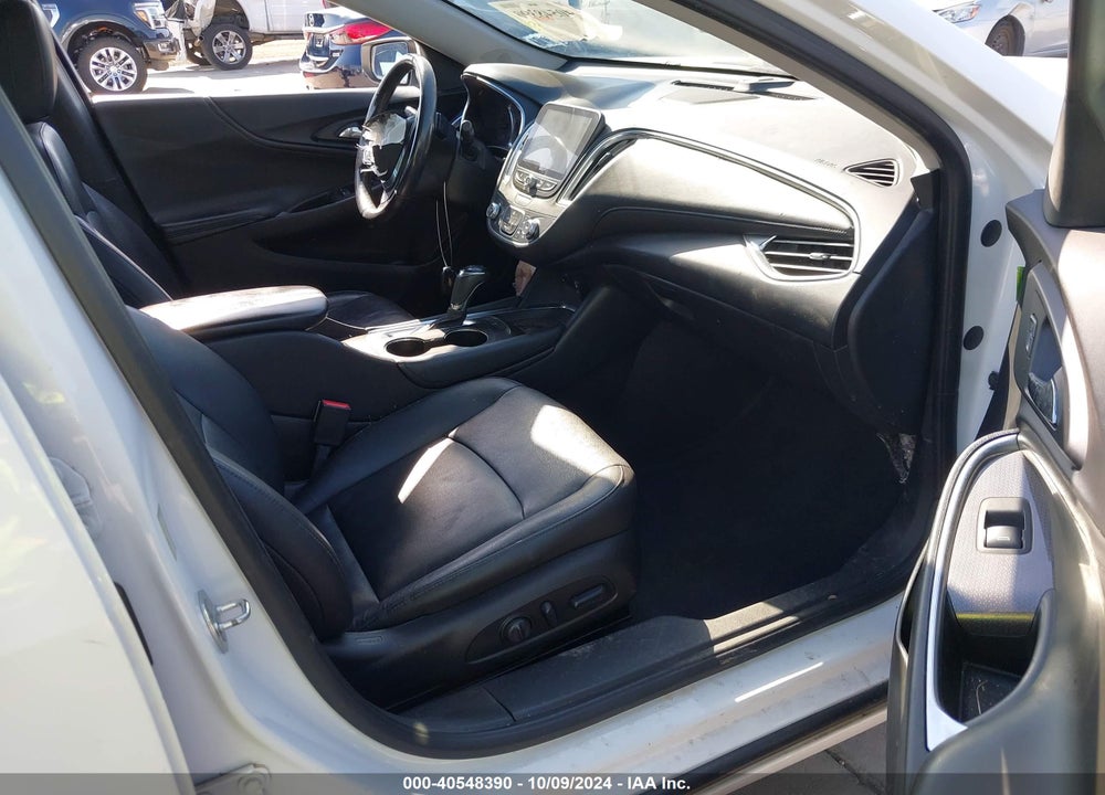 2018 CHEVROLET MALIBU VIN: 1G1ZD5ST2JF224488
