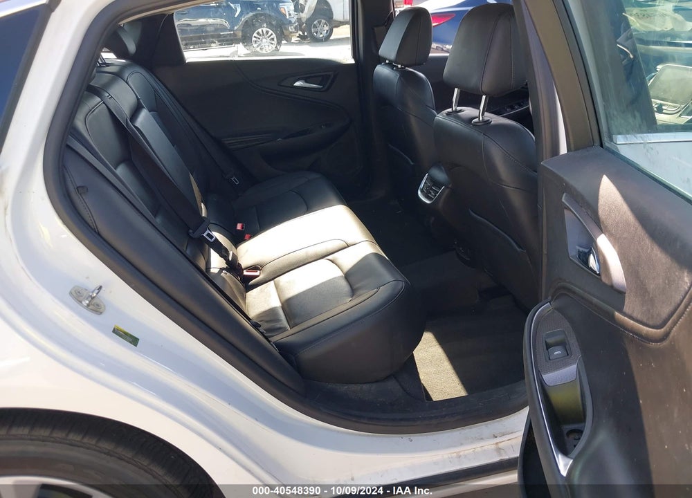 2018 CHEVROLET MALIBU VIN: 1G1ZD5ST2JF224488