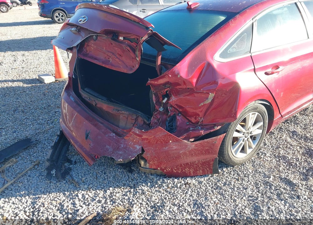 2015 HYUNDAI SONATA SE VIN: 5NPE24AF8FH144725
