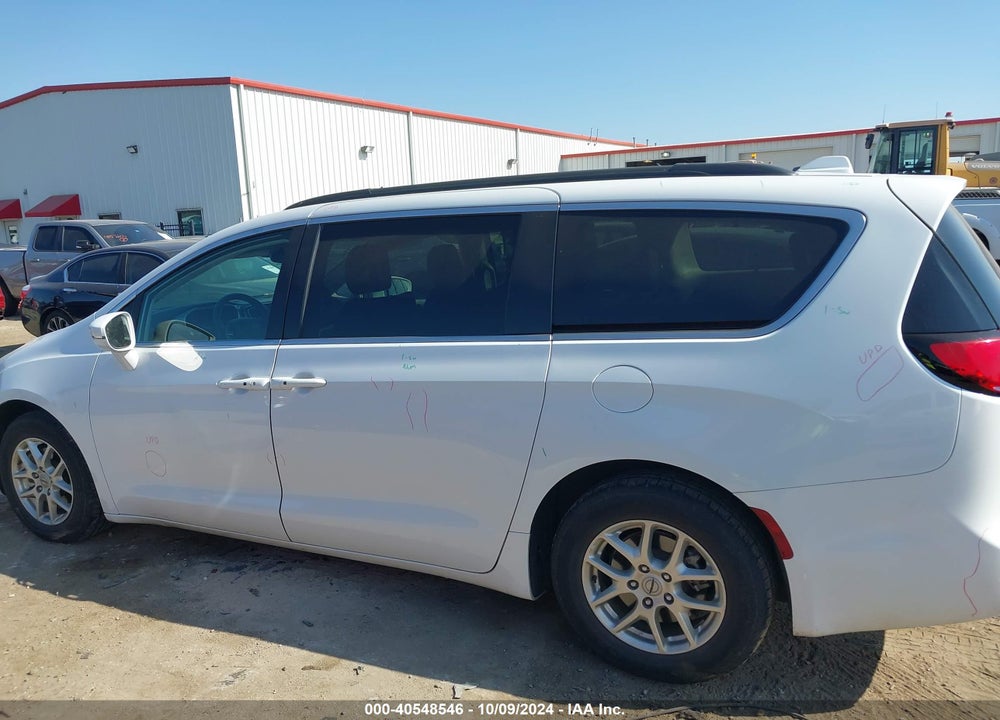 2022 CHRYSLER PACIFICA TOURING L VIN: 2C4RC1BG5NR171175
