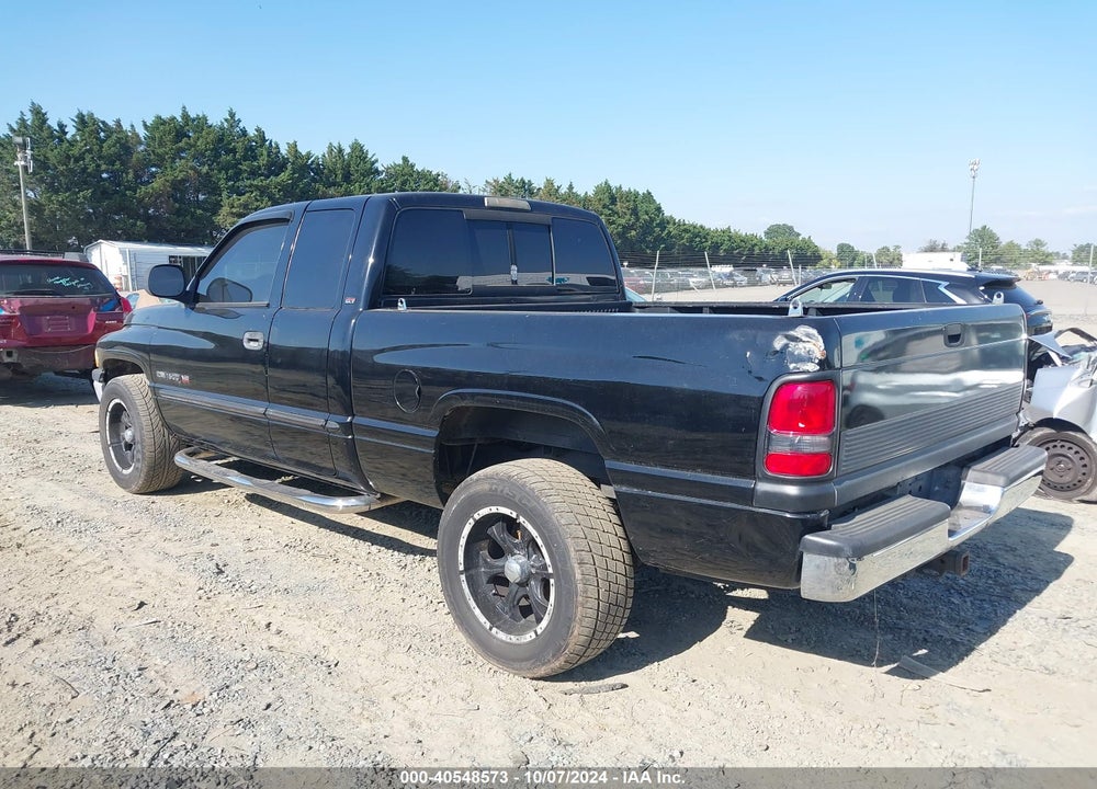 2001 DODGE RAM 1500 ST VIN: 3B7HC13Y21G240617