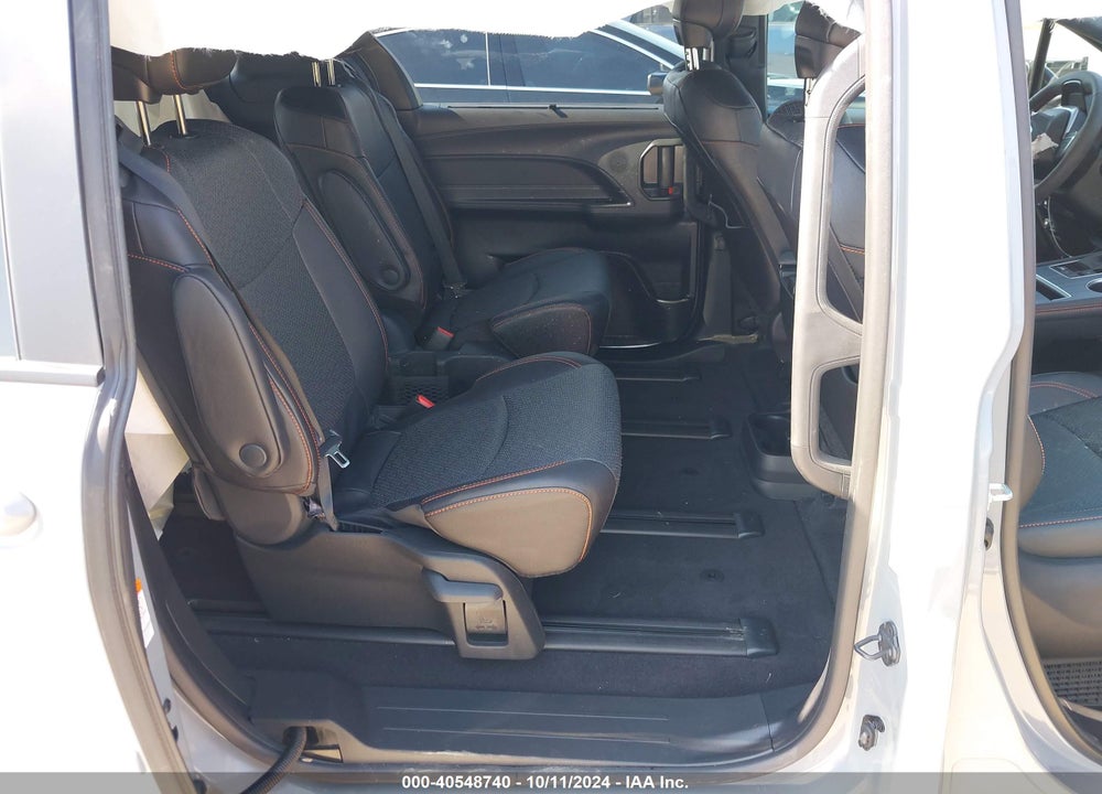 2024 TOYOTA SIENNA XSE VIN: 5TDCSKFC1RS131940