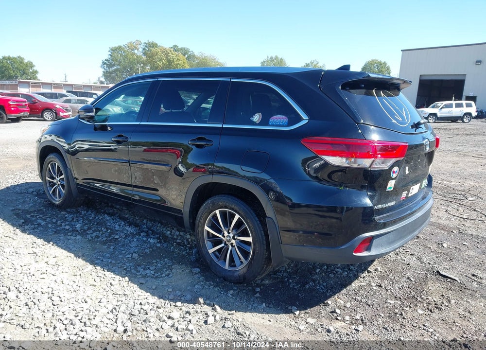 2017 TOYOTA HIGHLANDER XLE VIN: 5TDJZRFH9HS474226
