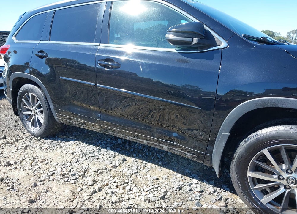 2017 TOYOTA HIGHLANDER XLE VIN: 5TDJZRFH9HS474226
