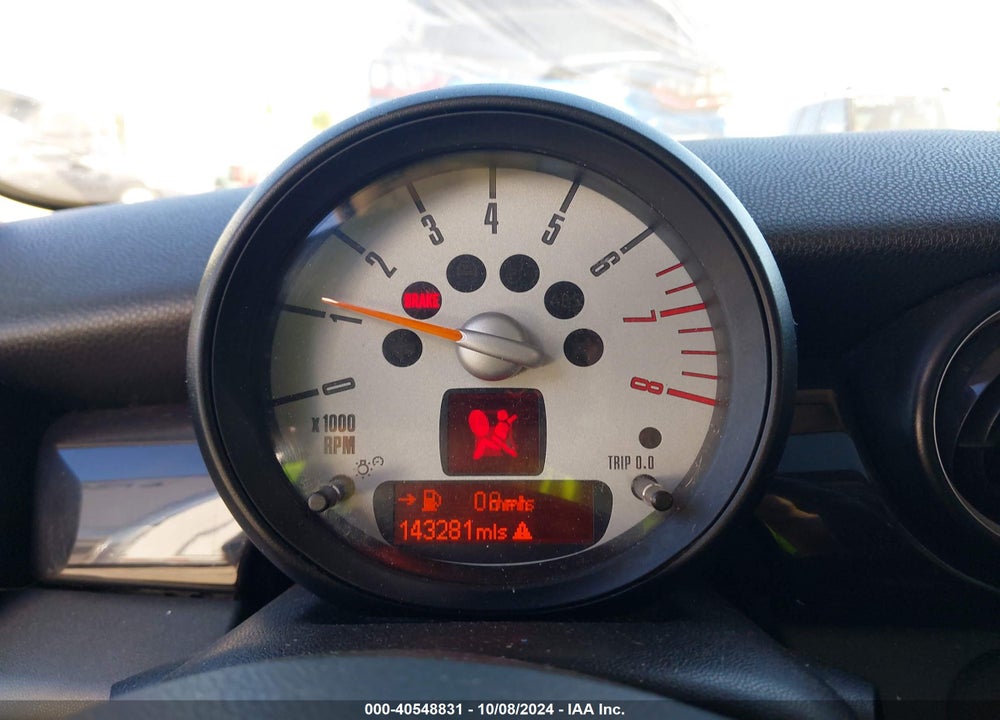 2011 MINI COOPER VIN: WMWSU3C53BT183947