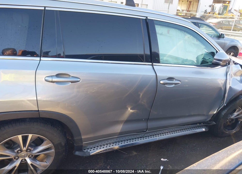 2015 TOYOTA HIGHLANDER XLE V6 VIN: 5TDJKRFH5FS162745