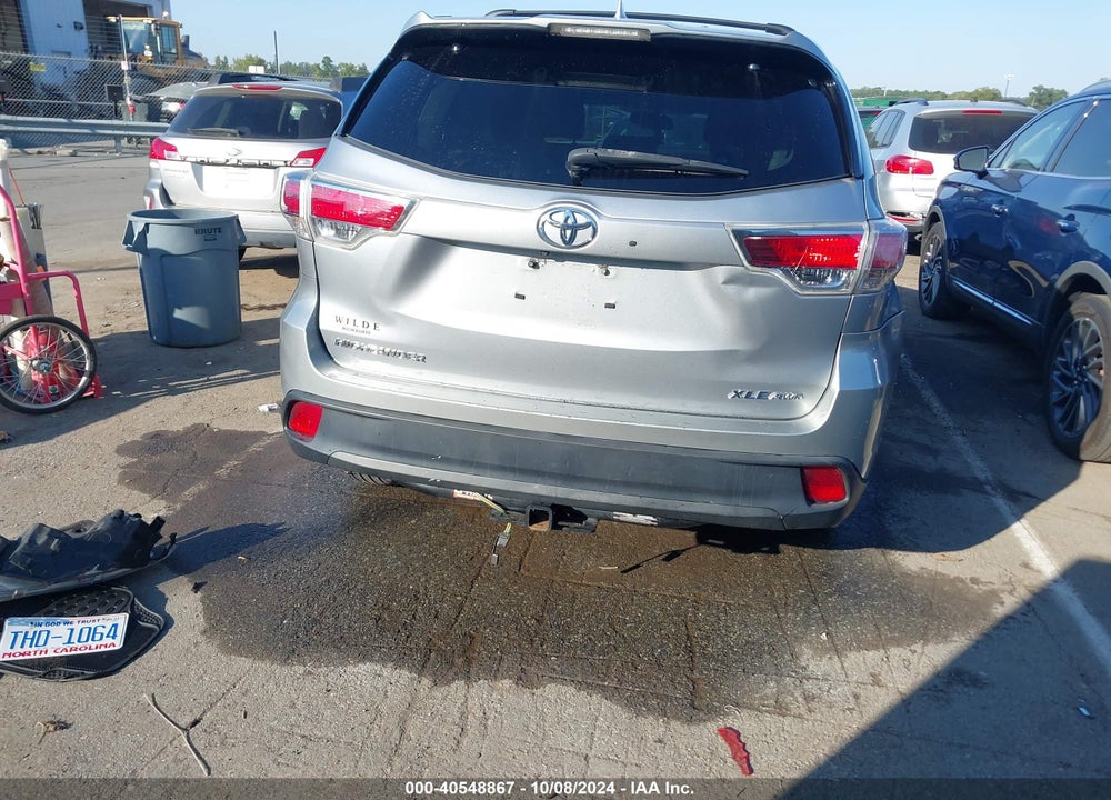 2015 TOYOTA HIGHLANDER XLE V6 VIN: 5TDJKRFH5FS162745