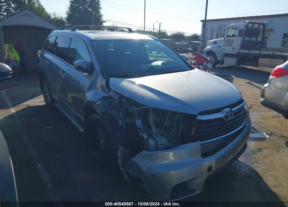 2015 TOYOTA HIGHLANDER XLE V6 VIN: 5TDJKRFH5FS162745