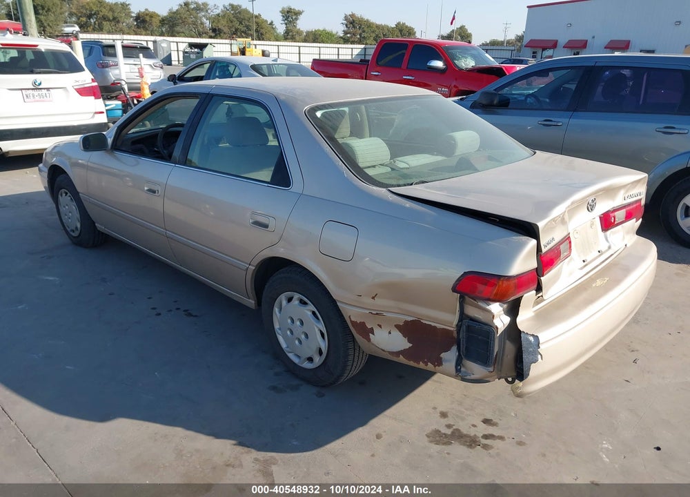 1997 TOYOTA CAMRY LE VIN: JT2BG22K3V0054830