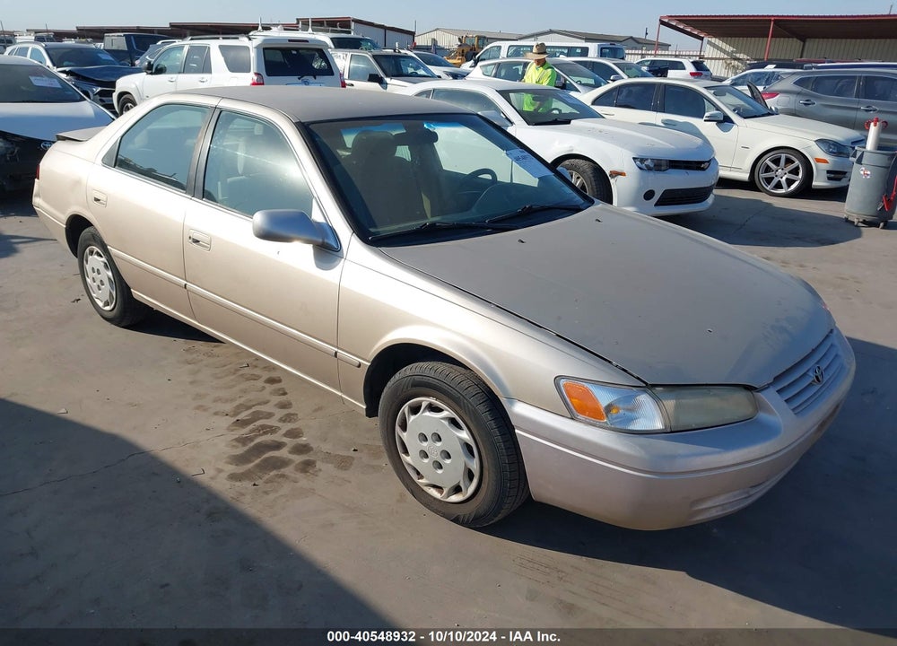 1997 TOYOTA CAMRY LE VIN: JT2BG22K3V0054830