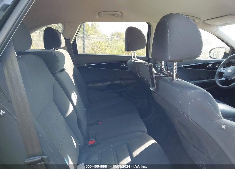 2019 KIA SORENTO 3.3L LX VIN: 5XYPGDA55KG560797