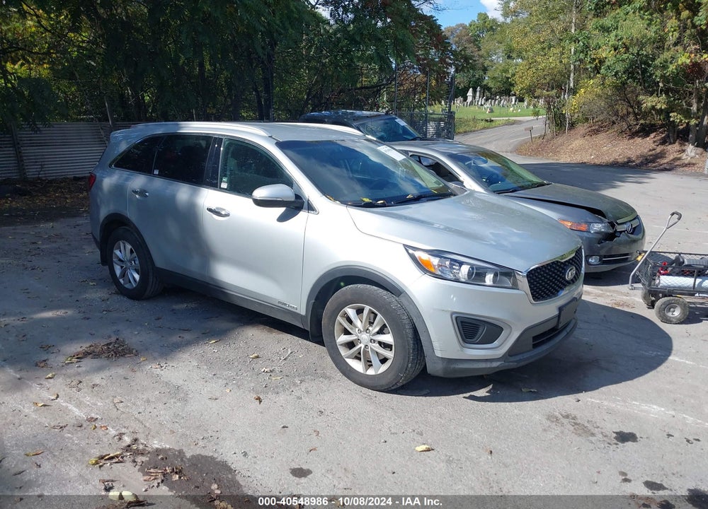 2017 KIA SORENTO 3.3L LX VIN: 5XYPGDA52HG242113