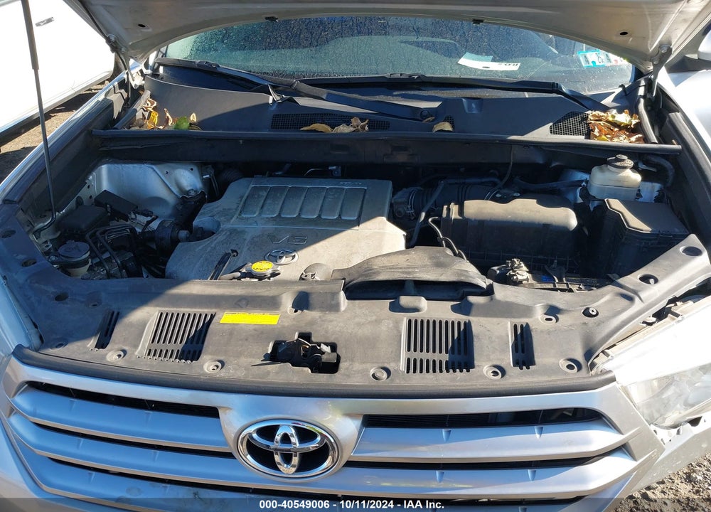 2013 TOYOTA HIGHLANDER BASE PLUS V6 VIN: 5TDBK3EH6DS233094