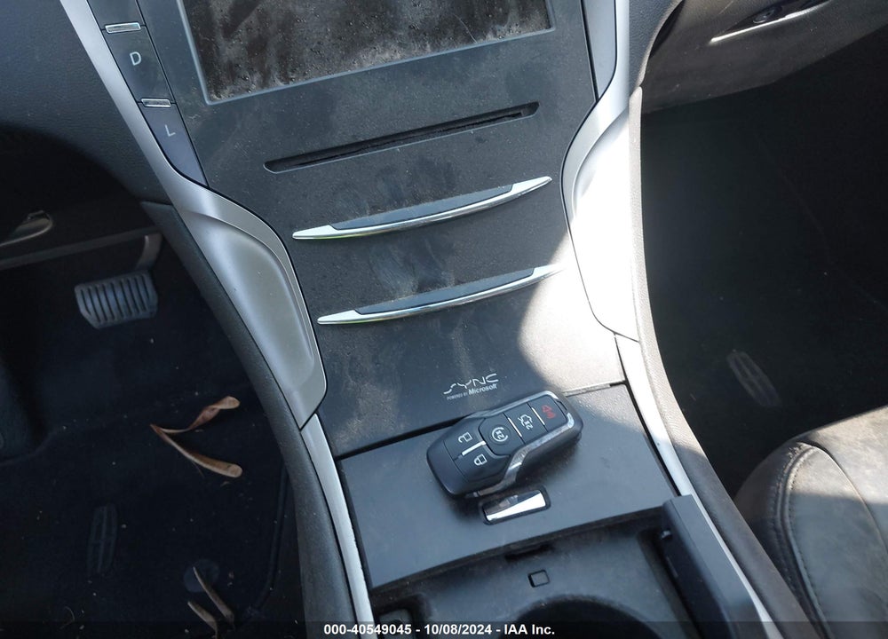 2014 LINCOLN MKZ HYBRID VIN: 3LN6L2LUXER801856