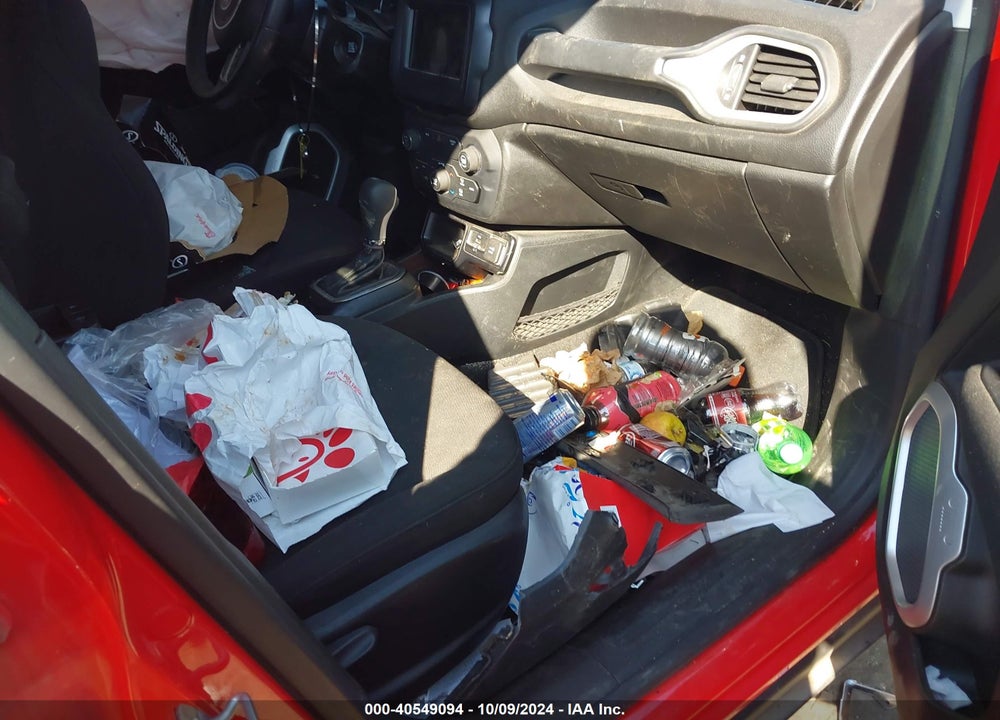 2018 JEEP RENEGADE LATITUDE FWD VIN: ZACCJABBXJPJ38510