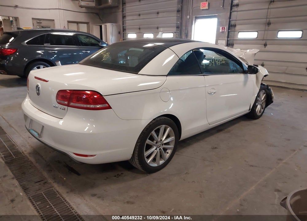 2013 VOLKSWAGEN EOS KOMFORT VIN: WVWBW8AH2DV009205