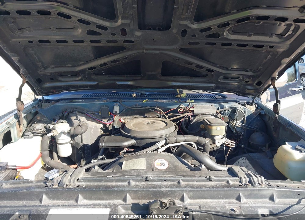 1988 CHEVROLET SUBURBAN V10 VIN: 1GNEV16K8JF156458