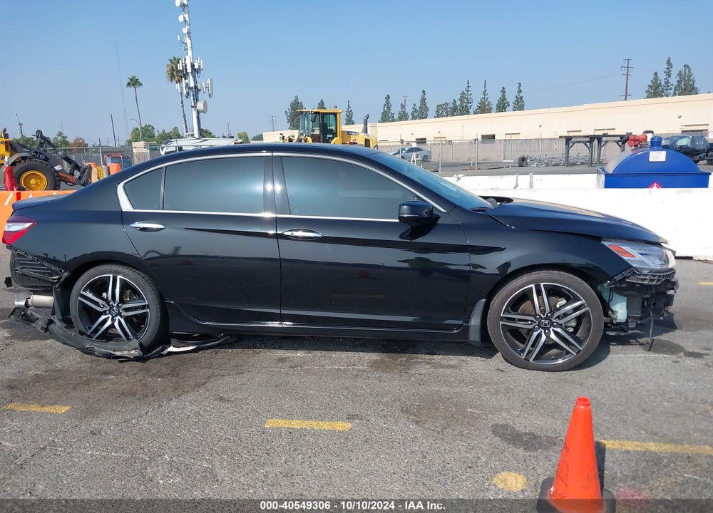 2017 HONDA ACCORD TOURING V6 VIN: 1HGCR3F92HA025645