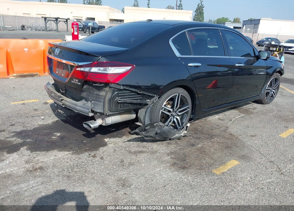 2017 HONDA ACCORD TOURING V6 VIN: 1HGCR3F92HA025645