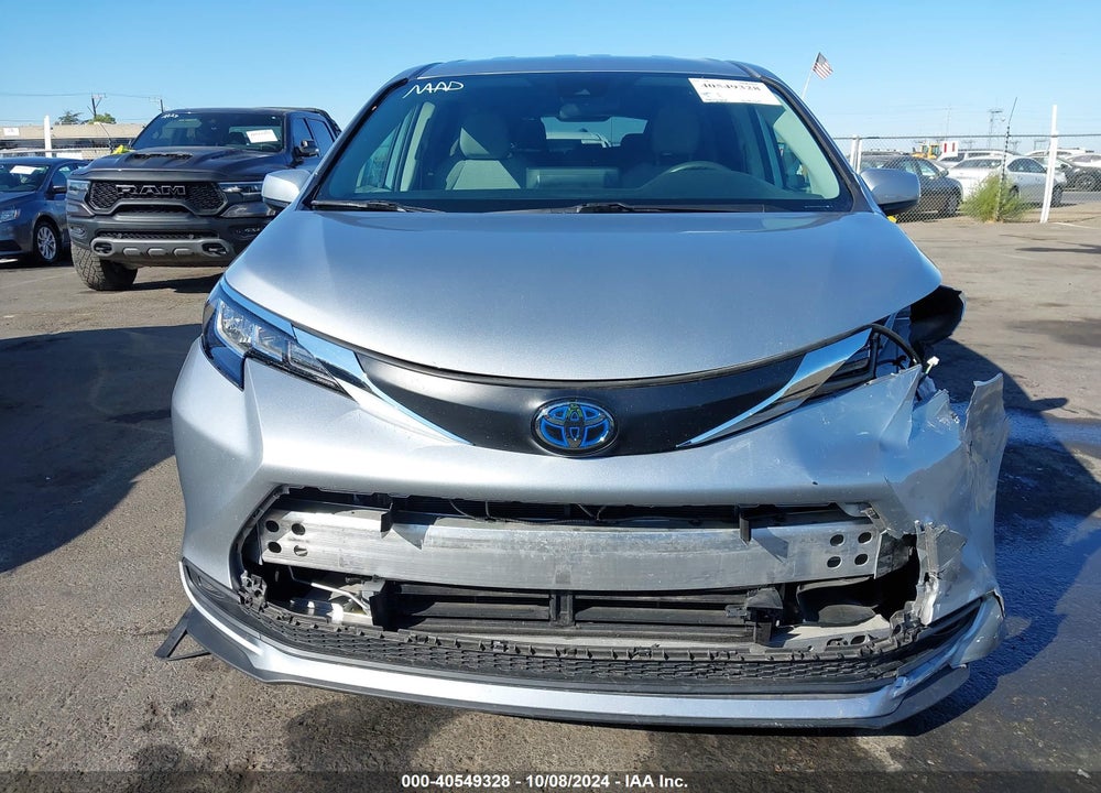 2021 TOYOTA SIENNA LE VIN: 5TDKRKEC4MS074294