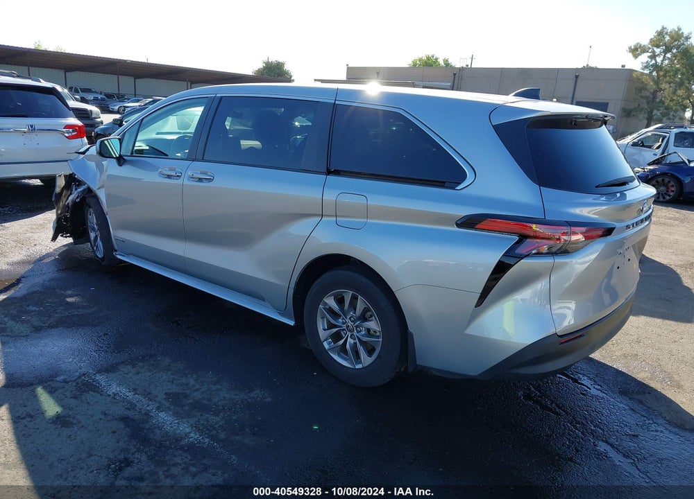 2021 TOYOTA SIENNA LE VIN: 5TDKRKEC4MS074294