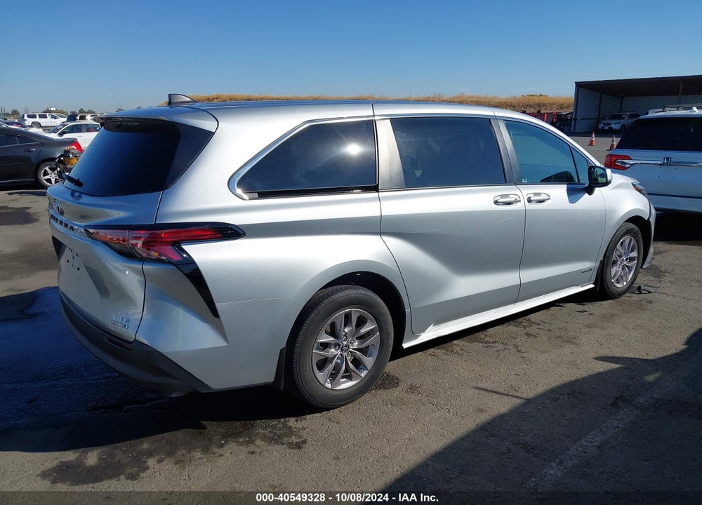 2021 TOYOTA SIENNA LE VIN: 5TDKRKEC4MS074294