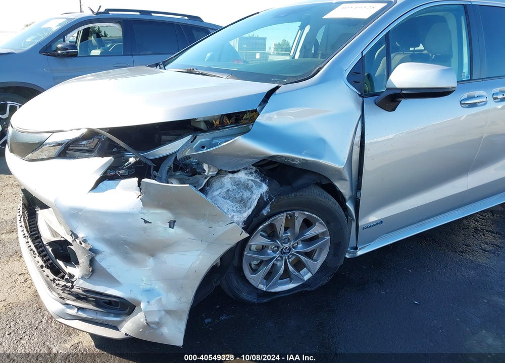 2021 TOYOTA SIENNA LE VIN: 5TDKRKEC4MS074294