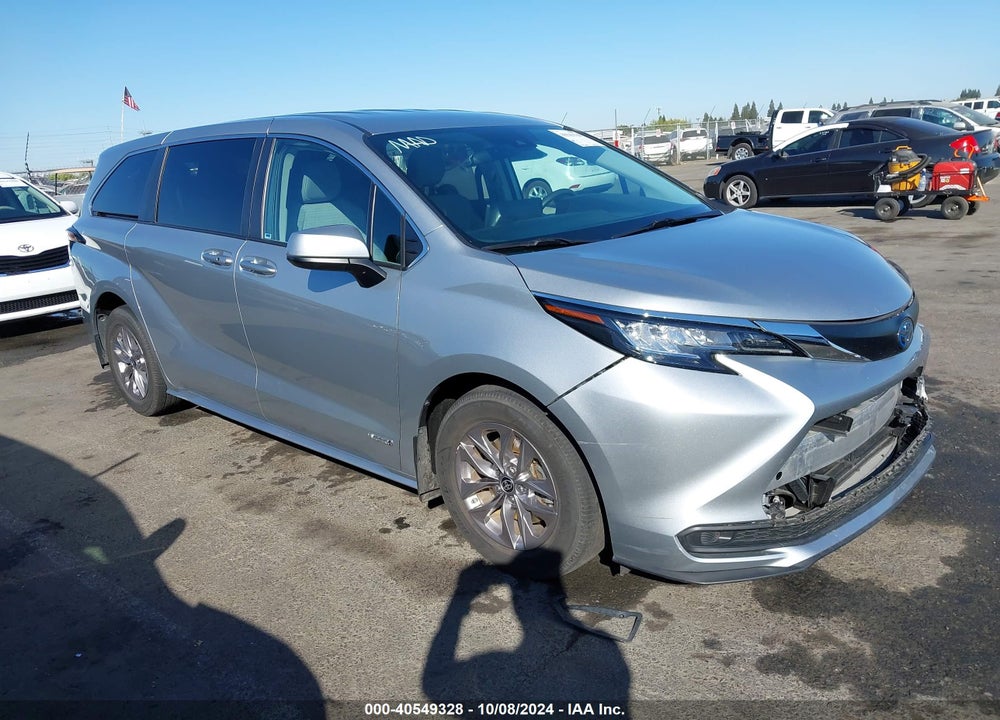 2021 TOYOTA SIENNA LE VIN: 5TDKRKEC4MS074294