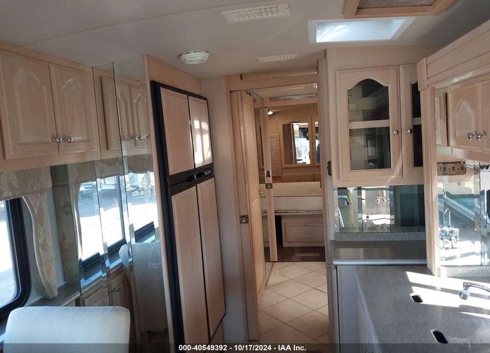 2002 AMERICAN DREAM MOTORHOME VIN: 4VZBR49982C041323