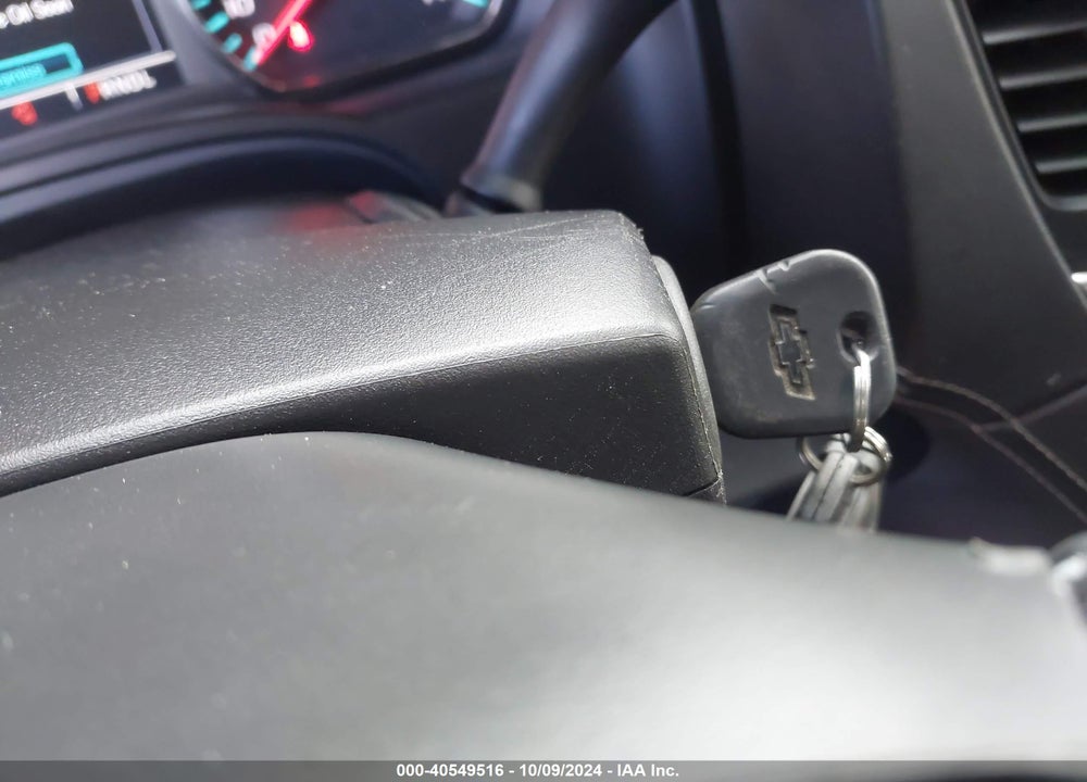 2018 CHEVROLET TAHOE LT VIN: 1GNSKBKC1JR165193