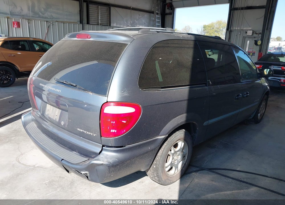 2001 DODGE GRAND CARAVAN SPORT VIN: 2B8GP44G21R170789