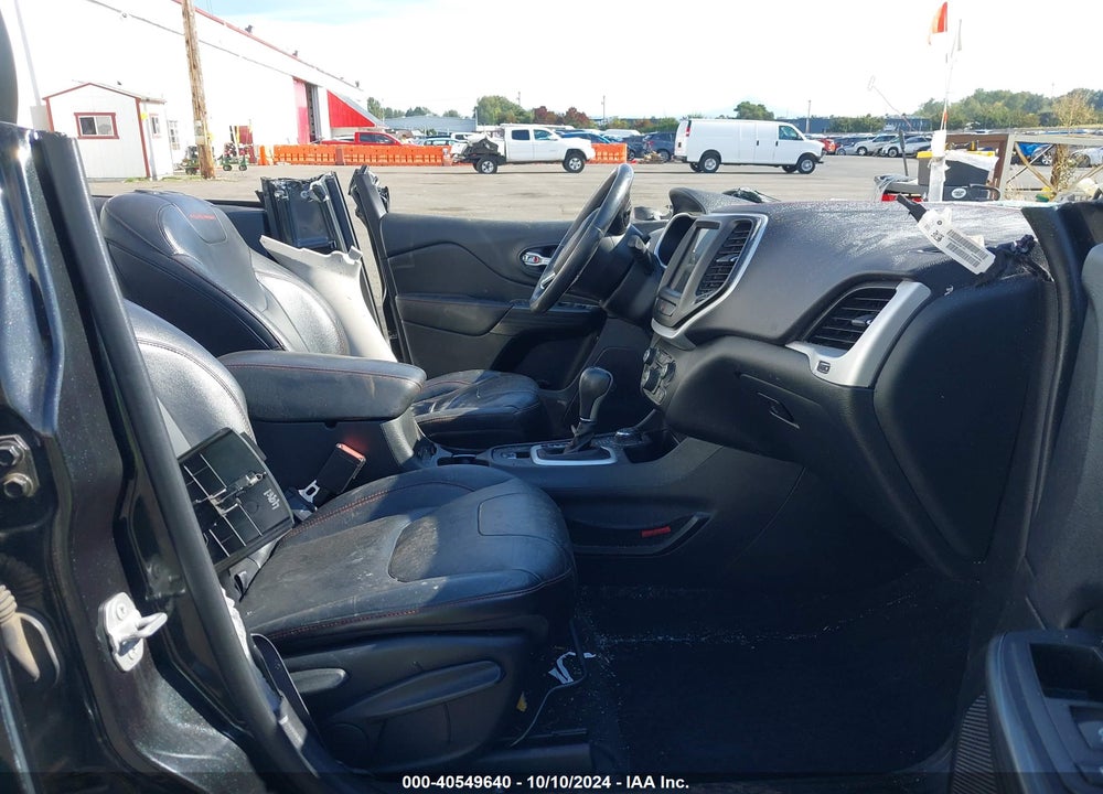 2015 JEEP CHEROKEE TRAILHAWK VIN: 1C4PJMBS6FW650068
