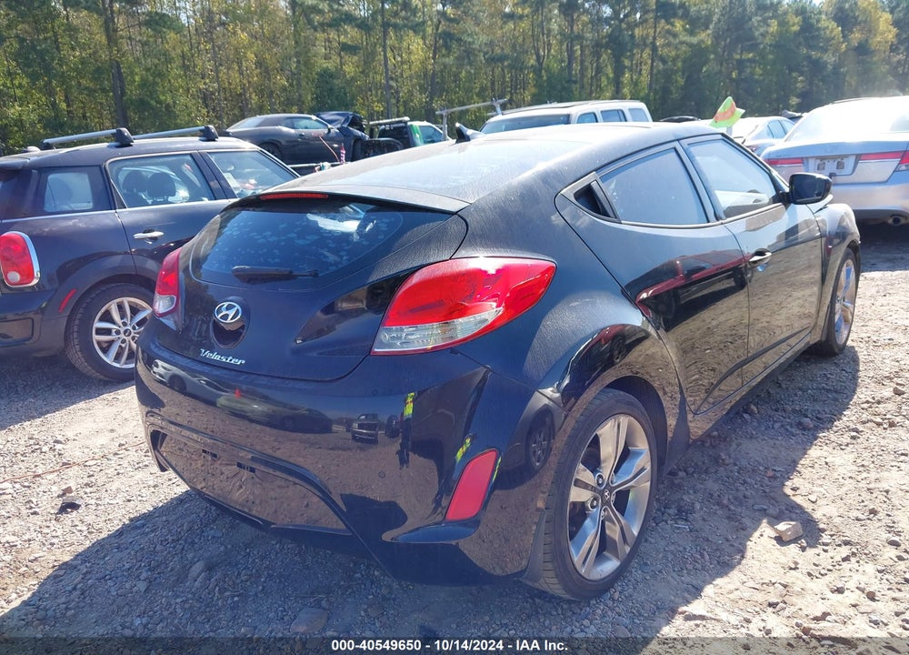 2013 HYUNDAI VELOSTER BASE W/GRAY VIN: KMHTC6AD8DU108790