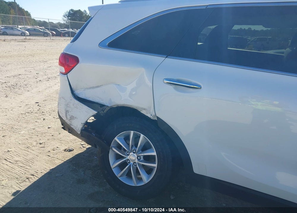 2016 KIA SORENTO 3.3L LX VIN: 5XYPG4A55GG142201