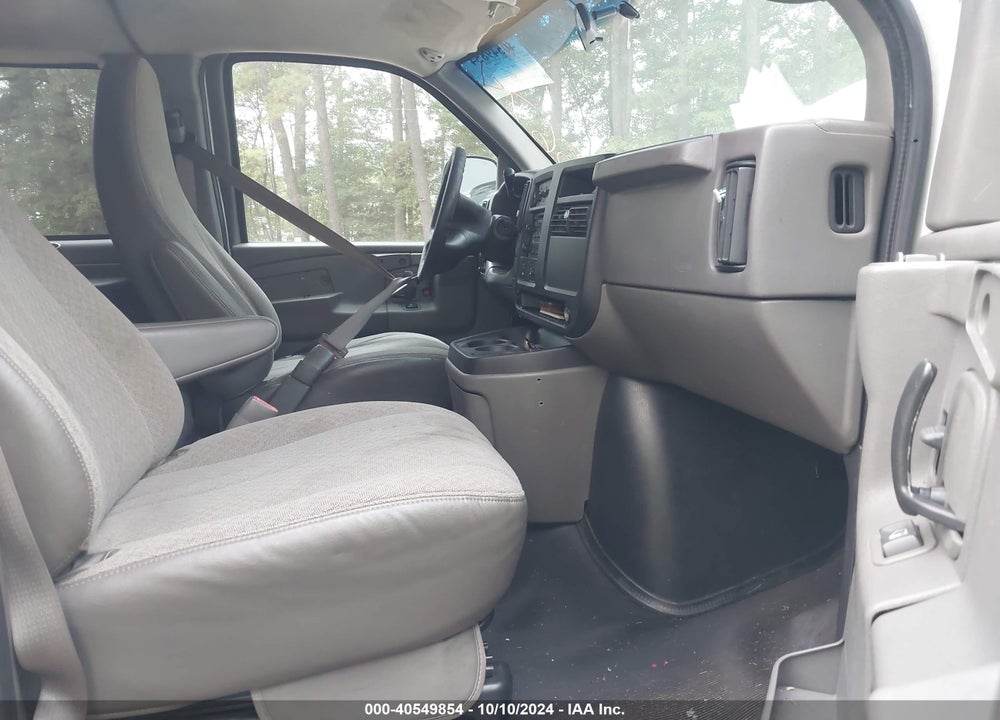 2005 CHEVROLET EXPRESS VIN: 1GAHG39UX51255674