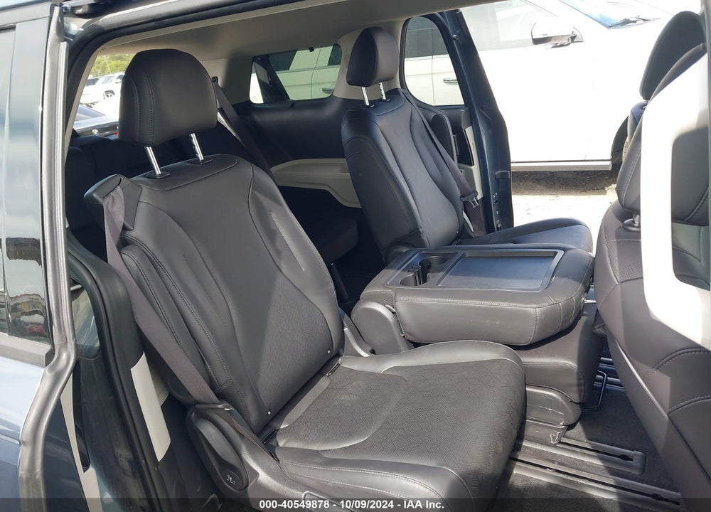 2024 KIA CARNIVAL MPV SX VIN: KNDNE5H37R6423655