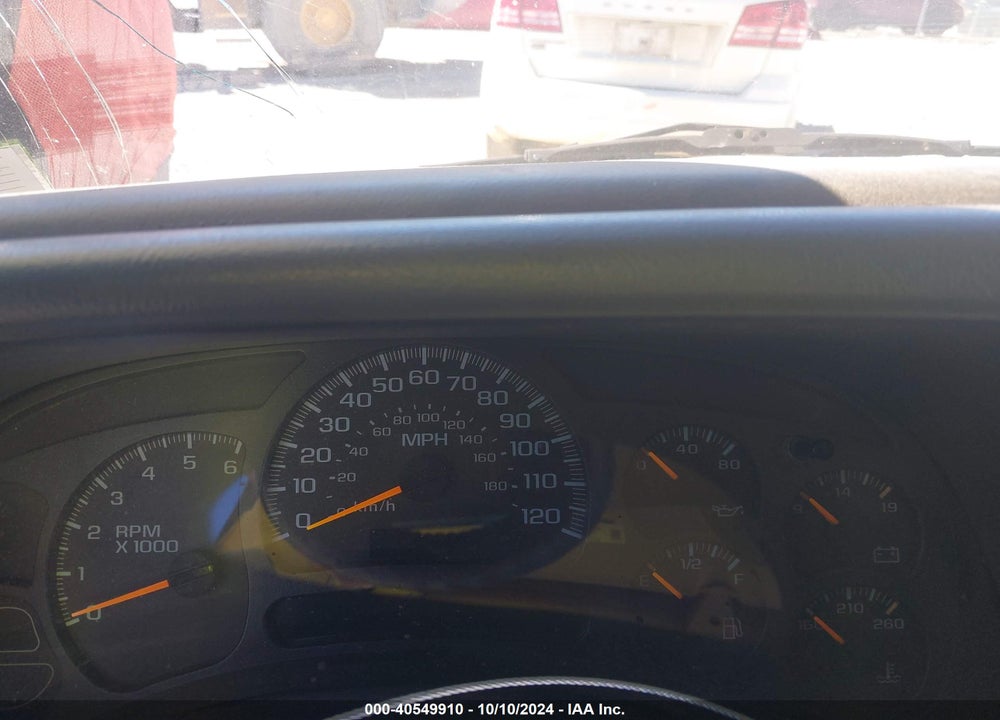 2005 CHEVROLET TAHOE LS VIN: 1GNEK13T85R227605