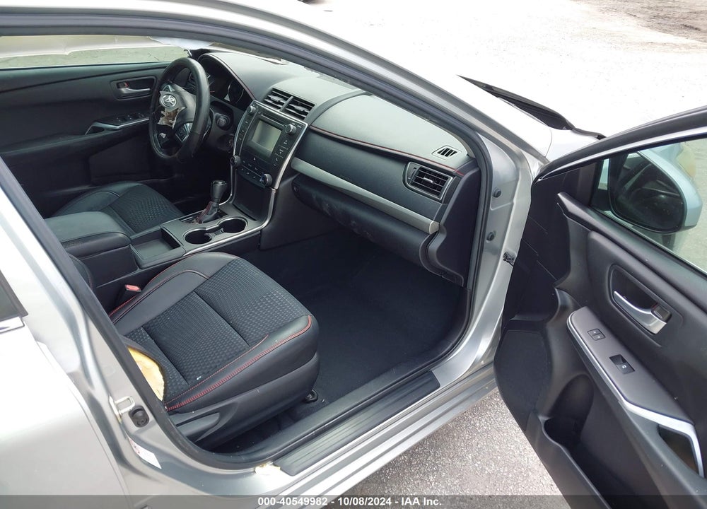 2015 TOYOTA CAMRY SE VIN: 4T1BF1FK2FU490900