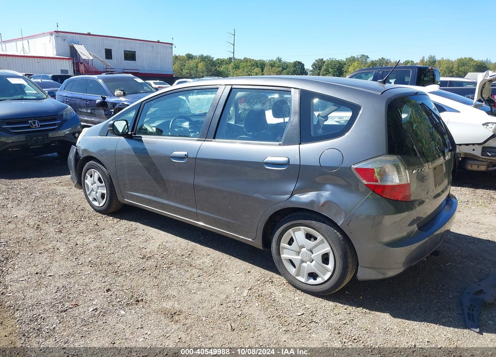 2013 HONDA FIT VIN: JHMGE8G38DC007957