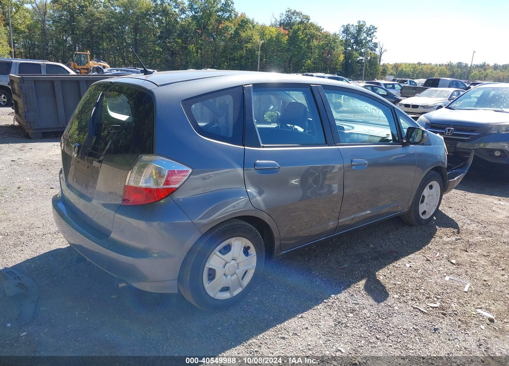 2013 HONDA FIT VIN: JHMGE8G38DC007957