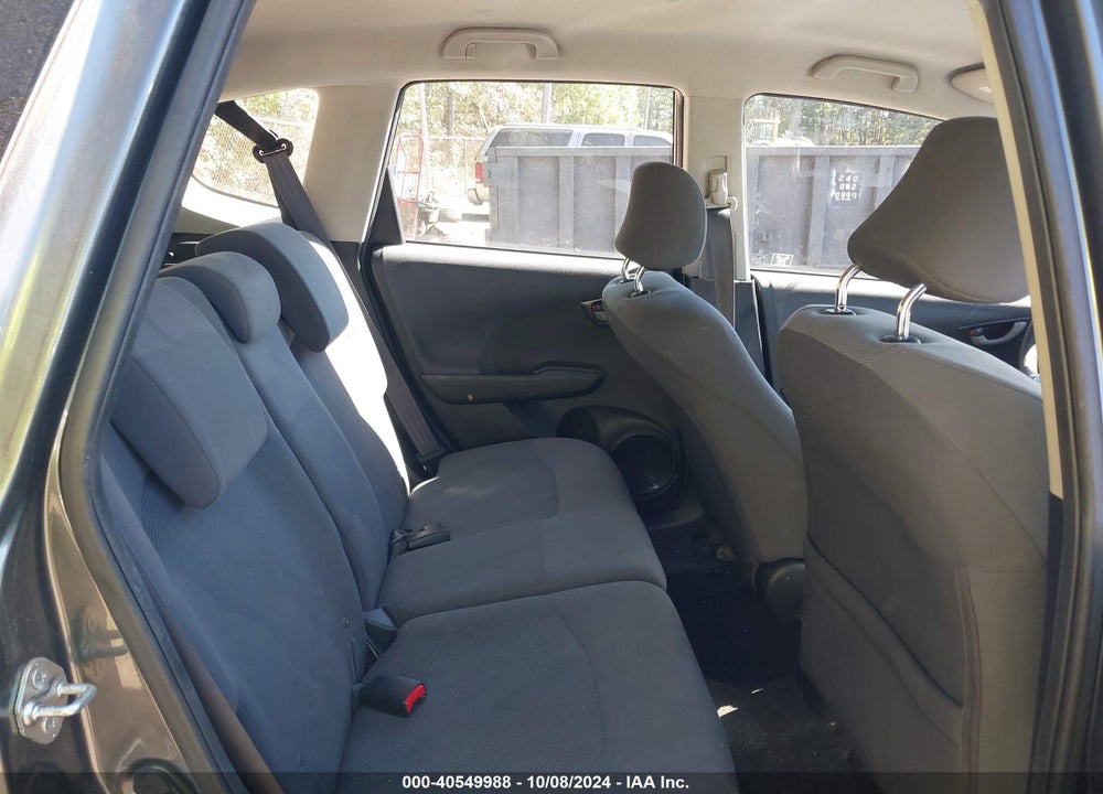 2013 HONDA FIT VIN: JHMGE8G38DC007957