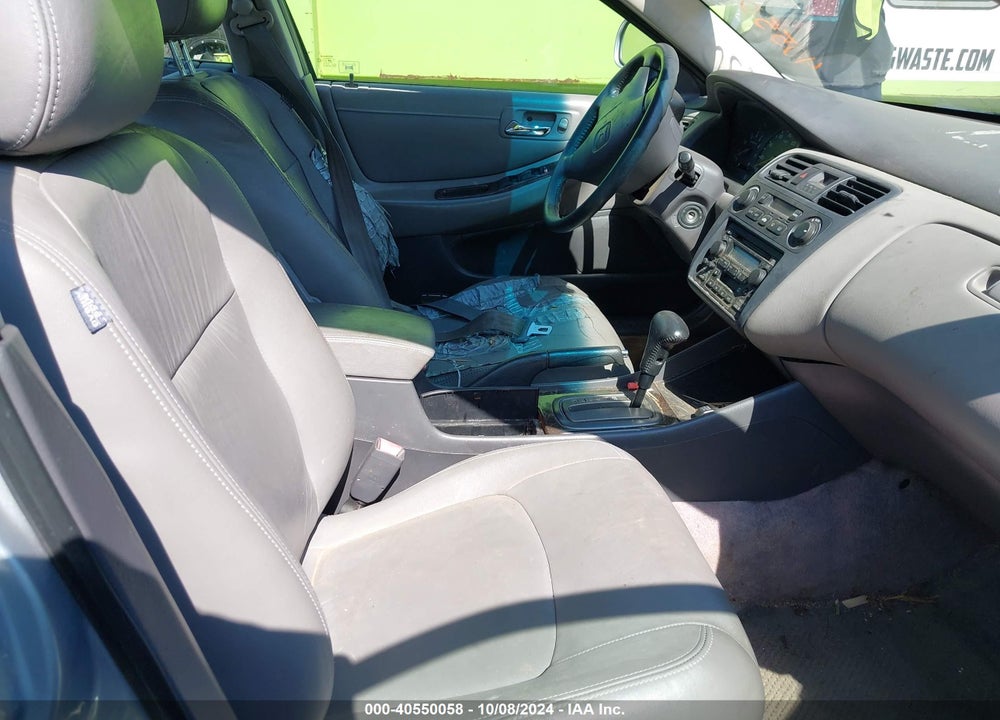 2001 HONDA ACCORD 3.0 EX VIN: 1HGCG16571A076586