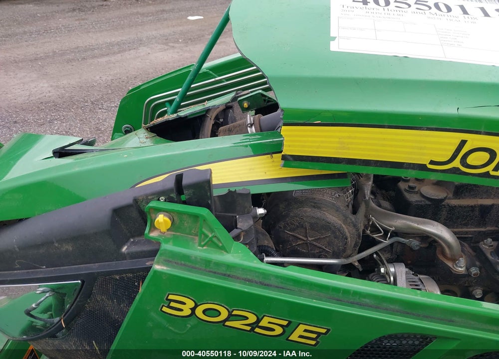2019 JOHN DEERE 3025E TRACTOR VIN: 1P0300EXAKX083071