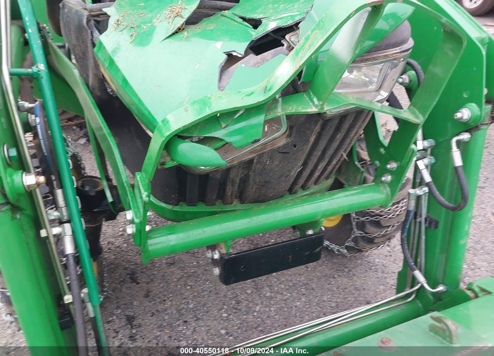 2019 JOHN DEERE 3025E TRACTOR VIN: 1P0300EXAKX083071