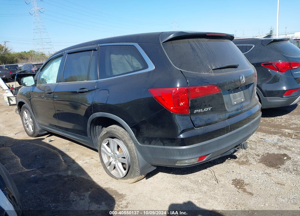 2018 HONDA PILOT LX VIN: 5FNYF6H13JB001888