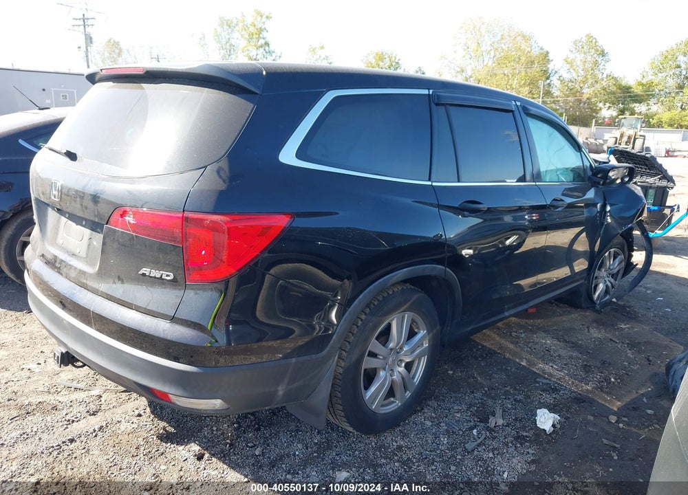 2018 HONDA PILOT LX VIN: 5FNYF6H13JB001888