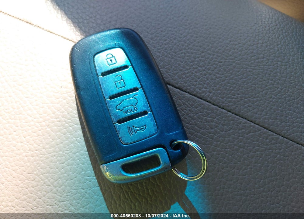 2011 KIA SORENTO EX V6 VIN: 5XYKUDA2XBG042208