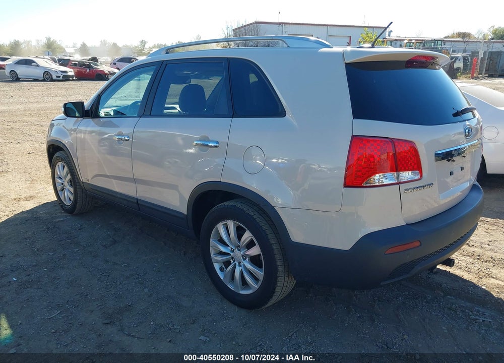 2011 KIA SORENTO EX V6 VIN: 5XYKUDA2XBG042208